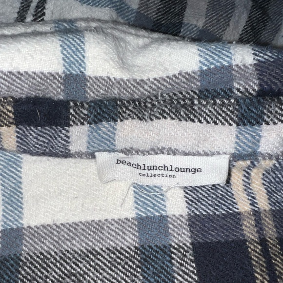 Button up flannel - Picture 2 of 2